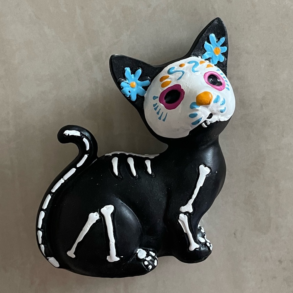 Black Day of the Dead Cat Figurine - Decorative Pet Ornament